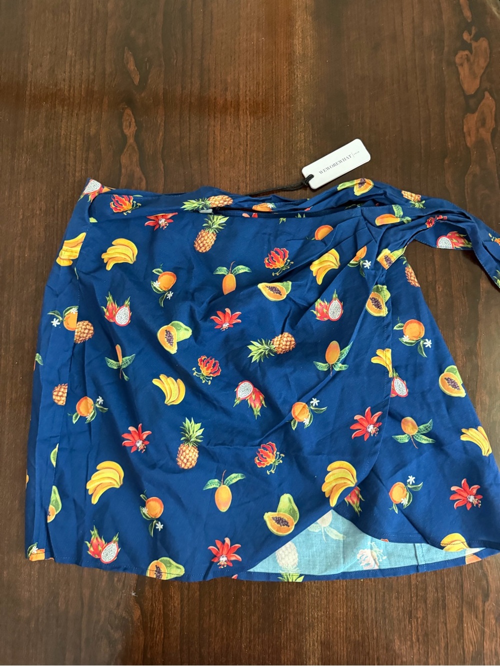 WEWOREWHAT Blue Depth Chloe Cover-Up Mini Skirt Fruit Print - Picture 4 of 5